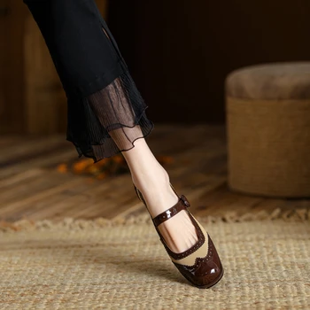 2022 godine Proljeće-jesen ženske cipele Mary Janes na ne сужающемся dolje masivnim petu s okruglim vrhom Šarene ženske cipele-brod od lakirane kože Klasične cipele Na Visoku petu